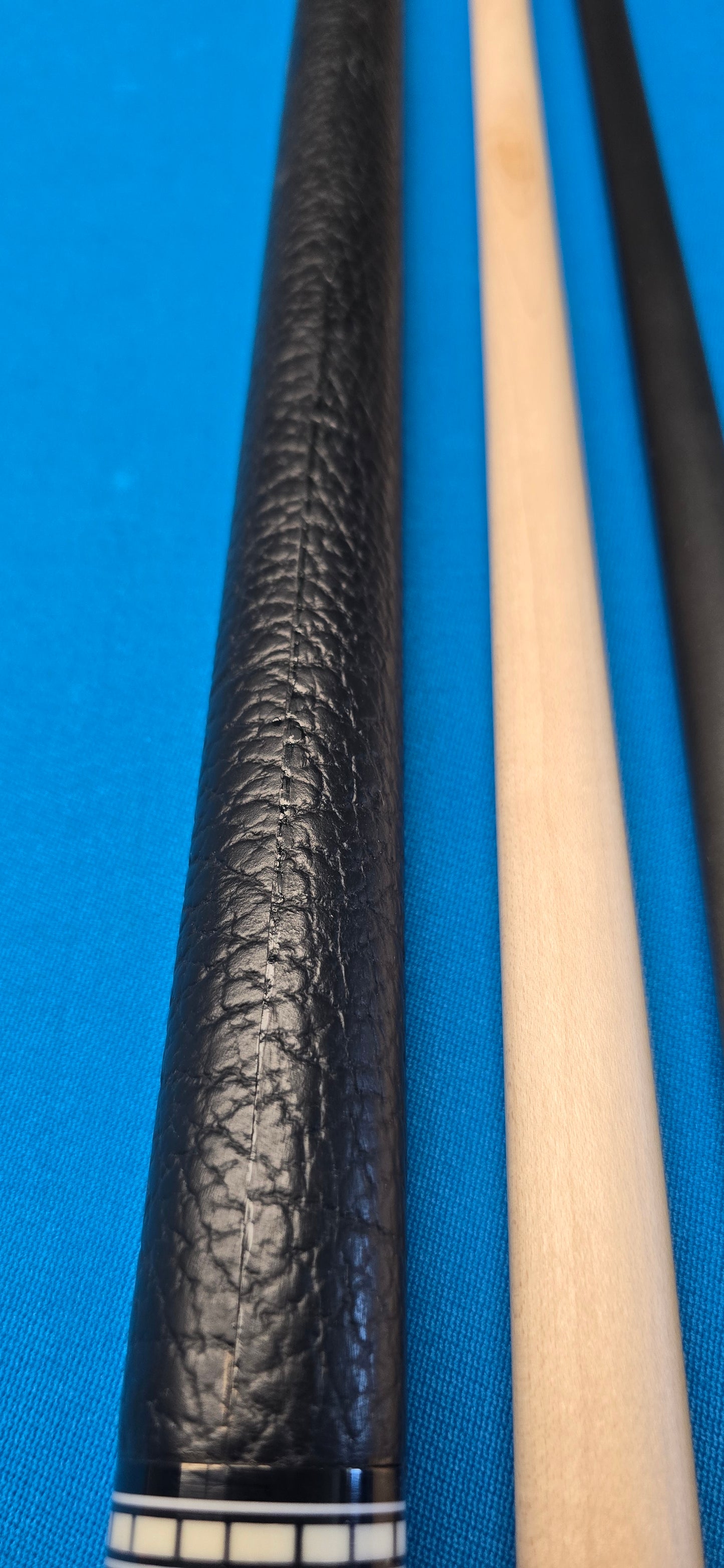 Precision ButterFly Inlay Playing Cue 1 of 1