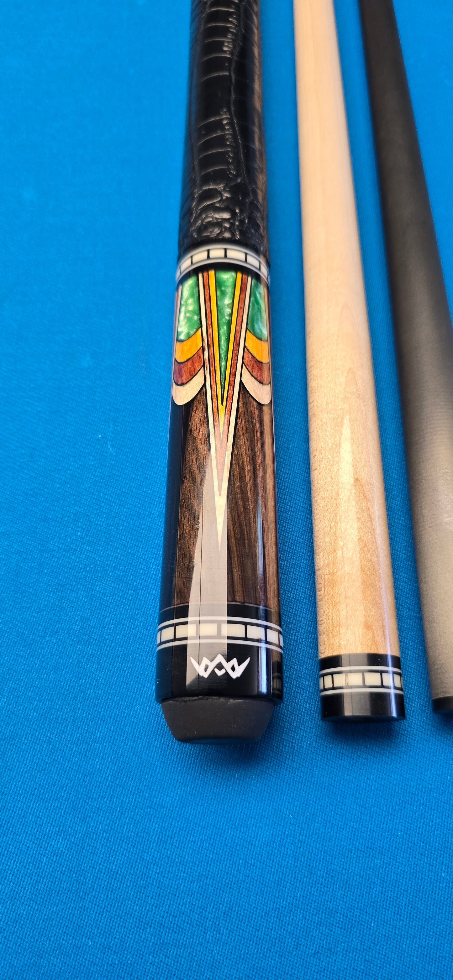Precision ButterFly Inlay Playing Cue 1 of 1